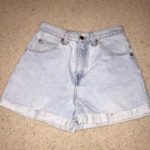 Vintage Levi’s shorts